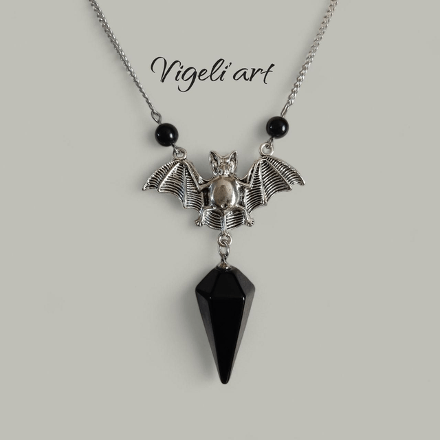 Collier chauve-souris pendule 