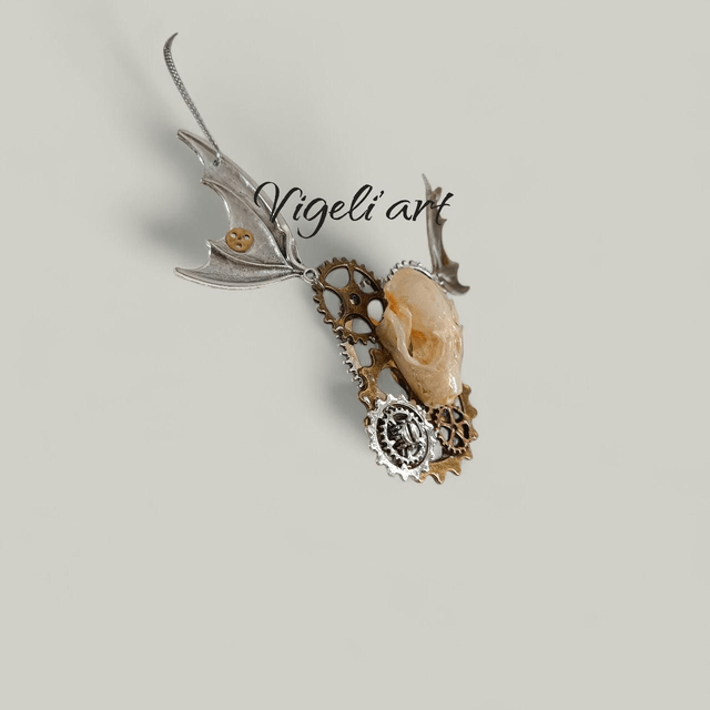 Collier steampunk chauve souris 