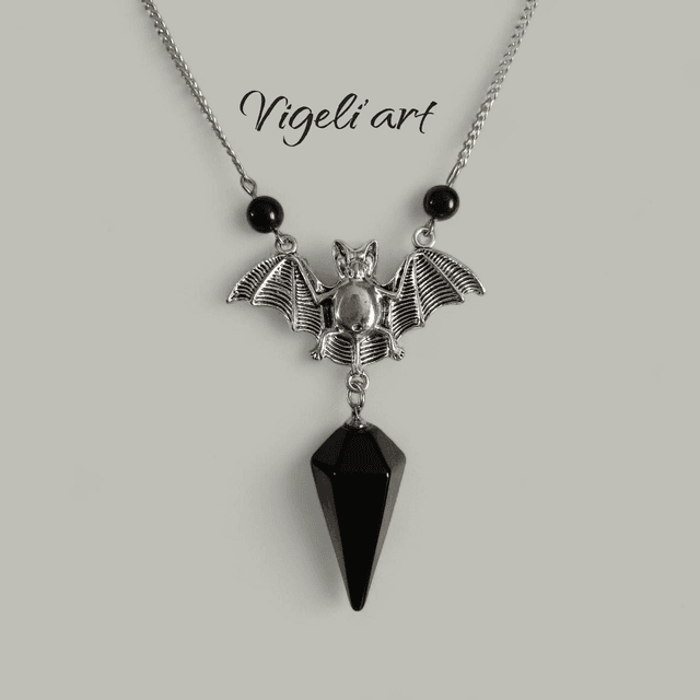Collier chauve-souris pendule 